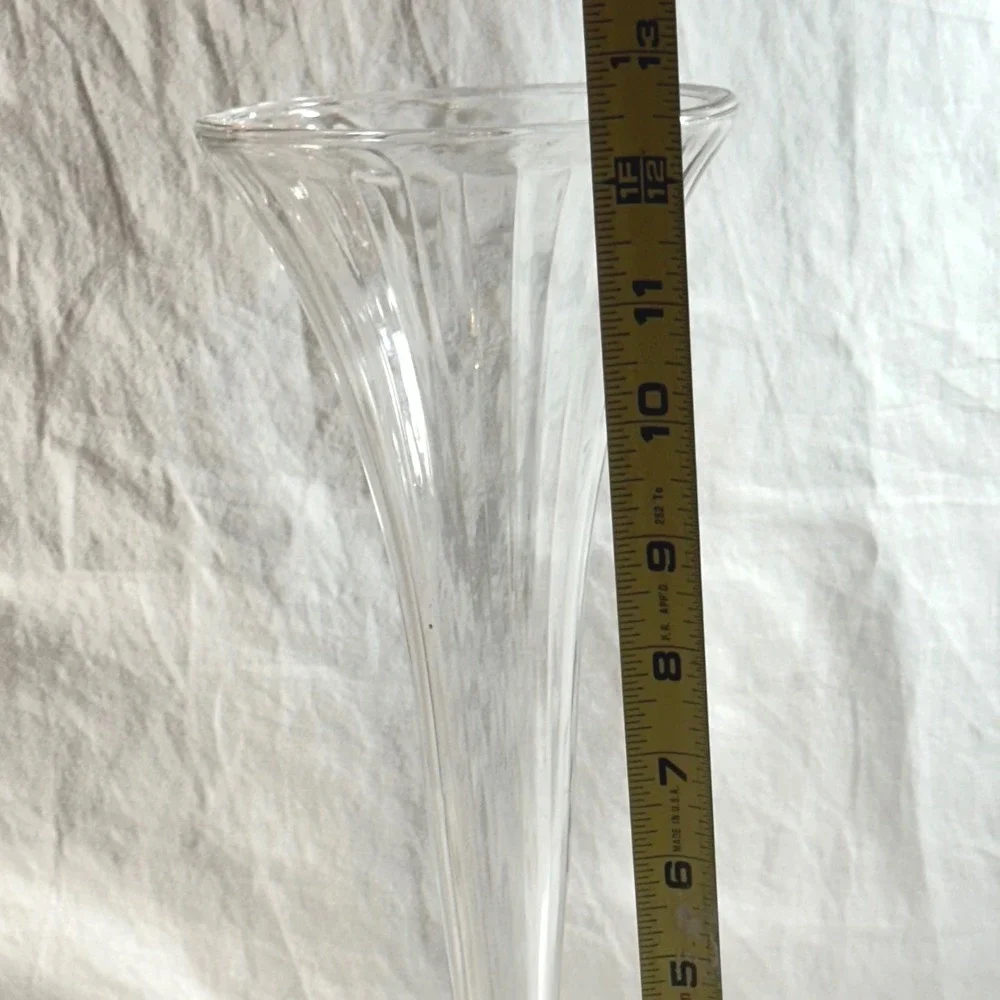 Unbranded Trumpet Vase Clear Good Ribbed Pressed Glass 12.5 Inch Sunburst Base
